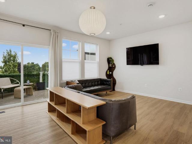 Townhouse for sale in Greenview West, California