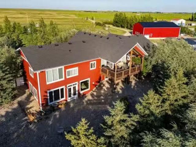 House for sale in Alberta