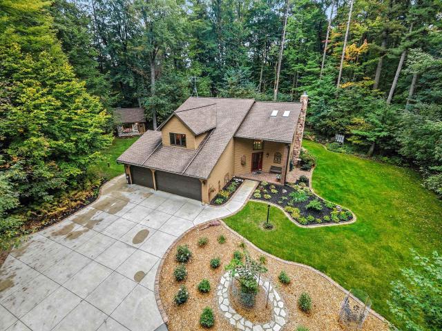 House for sale in Suamico, Brown County
