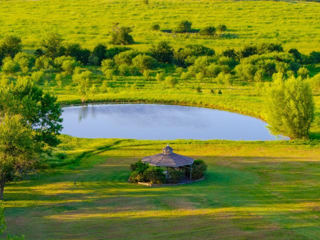 Farm for sale in Brenham, Washington County