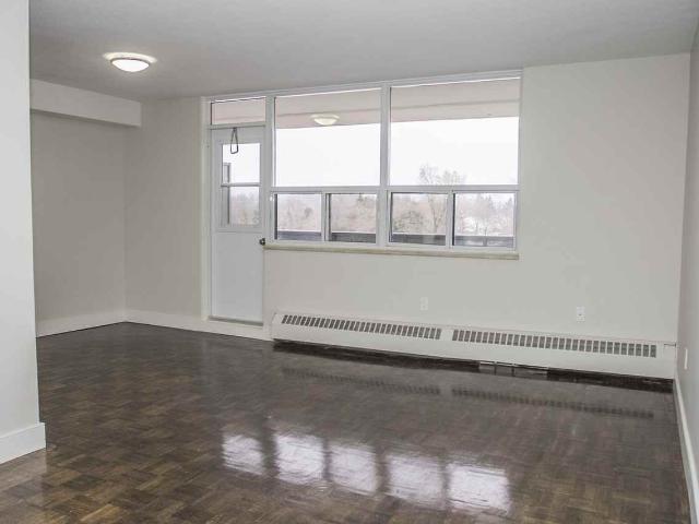 Apartment for rent in Sheridan, Mississauga