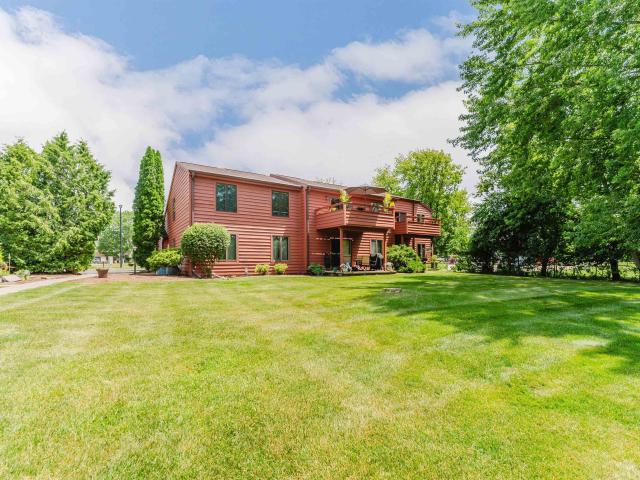 Condo for sale in Oshkosh, Wisconsin