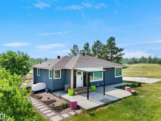 House for sale in Alberta