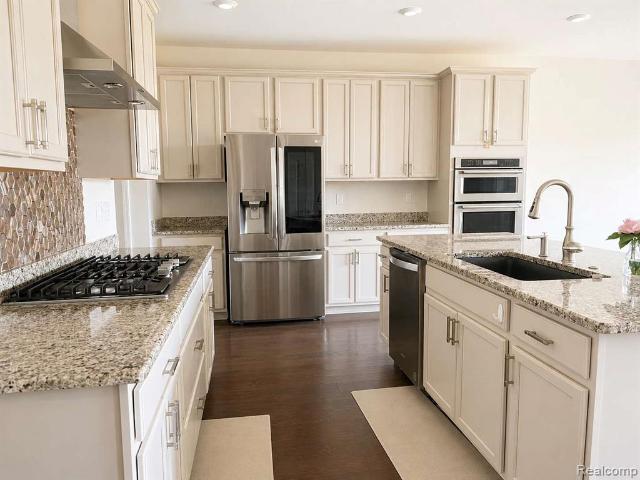Condo for sale in Novi, Michigan