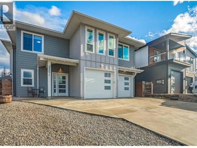 House for sale in Salmon Arm, British Columbia