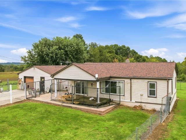 House for sale in Weems, Bloomingdale