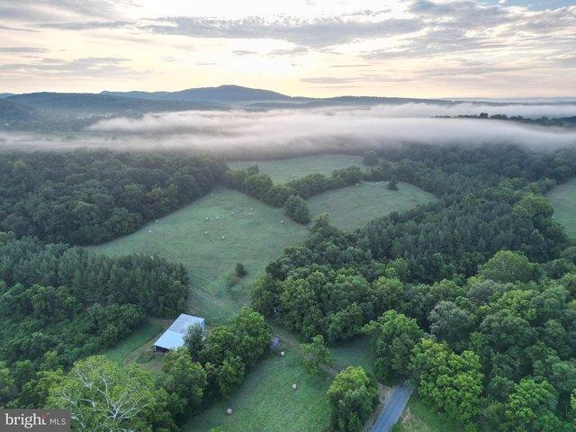 Farm for sale in Hedgesville, West Virginia