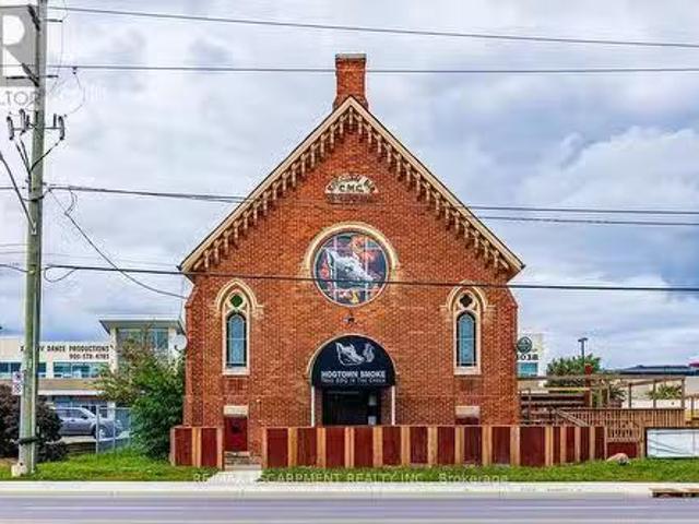 House for sale in Ancaster, Ontario