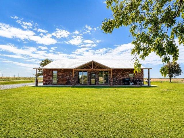 House for sale in Washita, Oklahoma