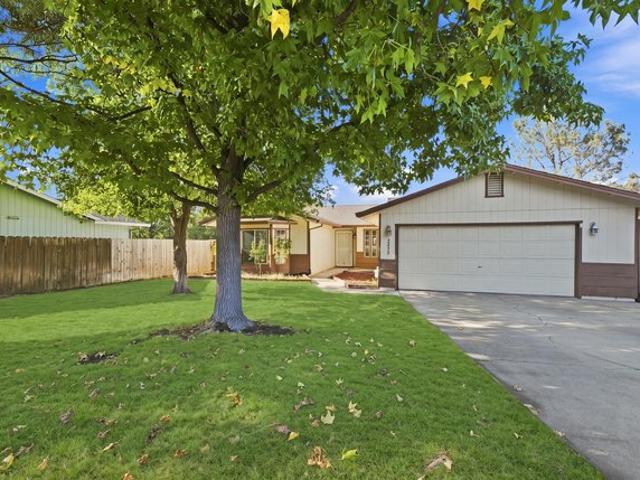 House for sale in Shasta, California