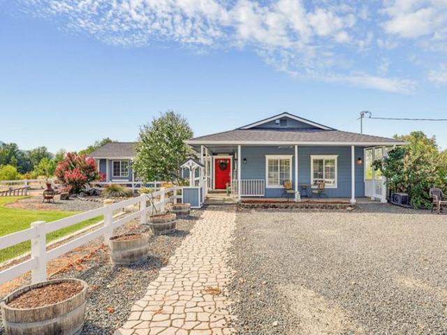 House for sale in Oregonia