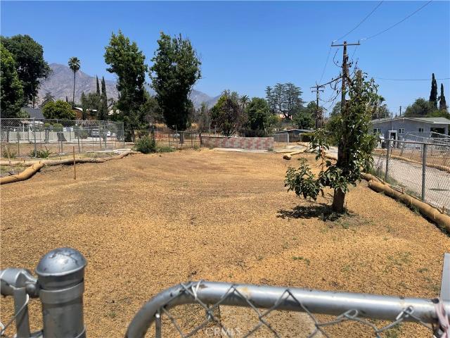 Land for sale in Altadena, California
