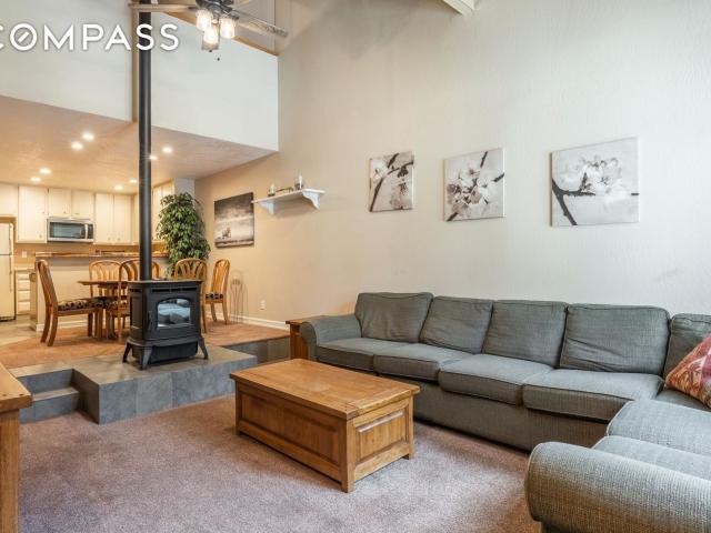 Condo for sale in Mammoth Lakes