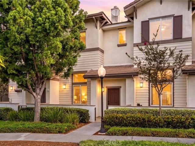 Townhouse for sale in Fullerton, California