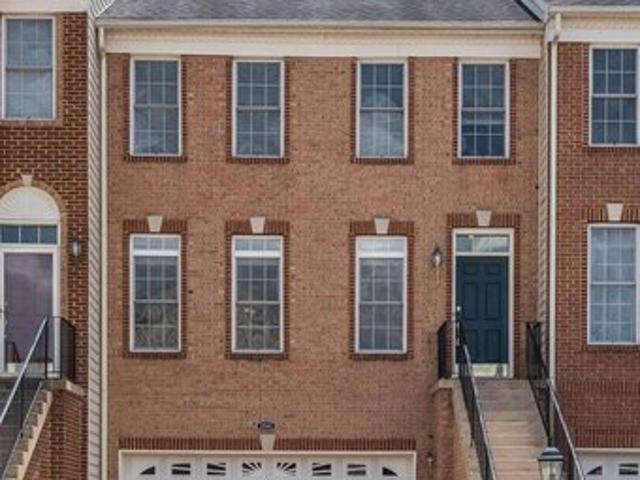 Townhouse for sale in Virginia