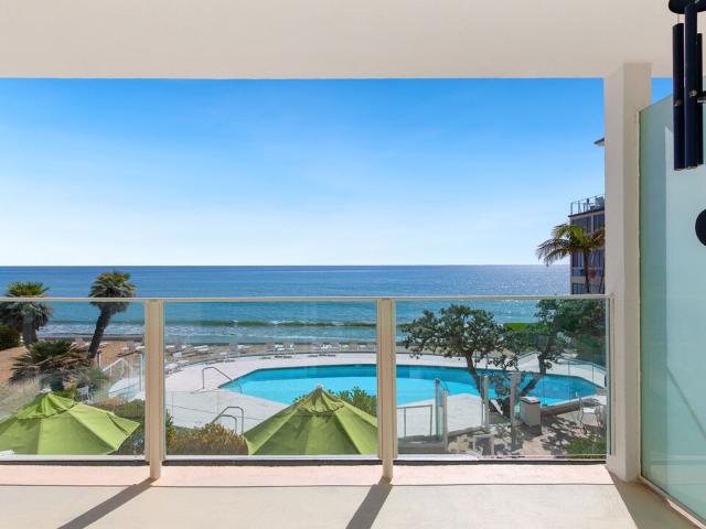 Condo for sale in Malibu, California