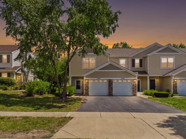 Townhouse for sale in Carpentersville, Illinois