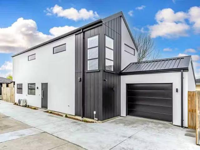 Apartment for rent in Addington, Canterbury