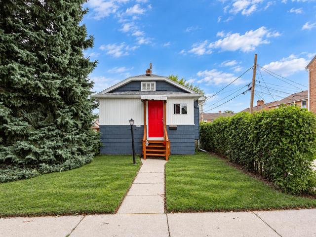 House for sale in Wood Dale, West Allis