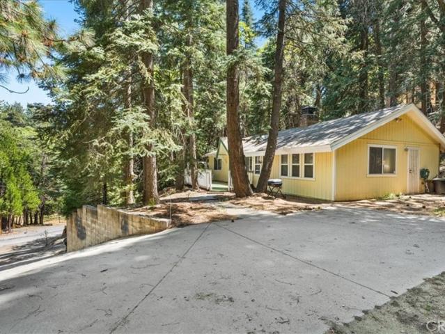 House for sale in Green Valley Lake, California