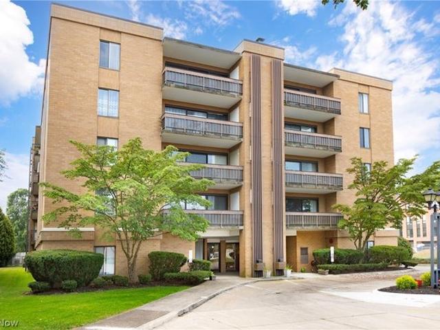 Condo for sale in Rocky River, Ohio