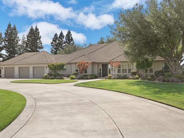 House for sale in Acampo, California