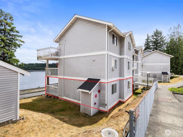 Condo for sale in Bremerton