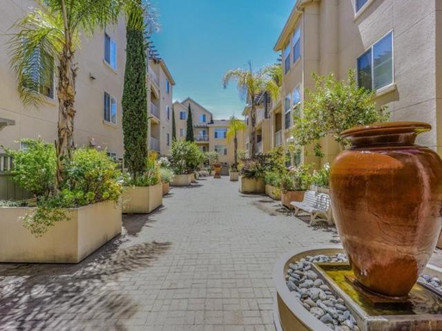 Condo for sale in Mountain View, California
