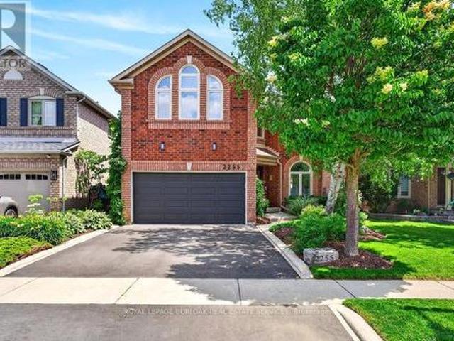 House for sale in Oakville, Ontario