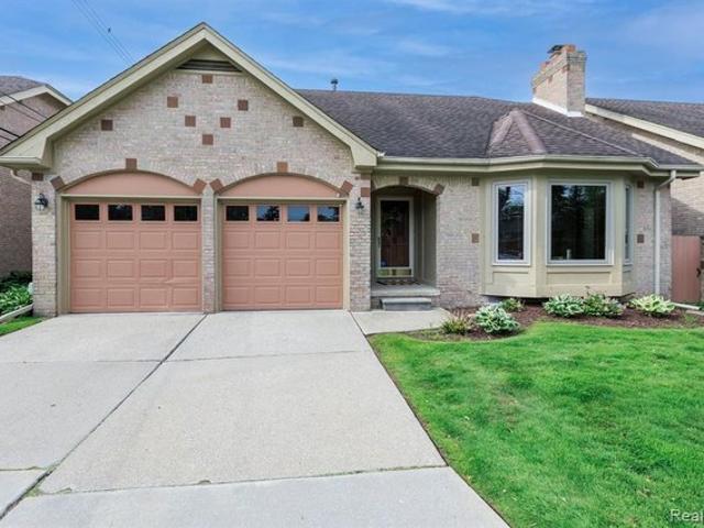 Condo for sale in Saint Clair Shores, Michigan