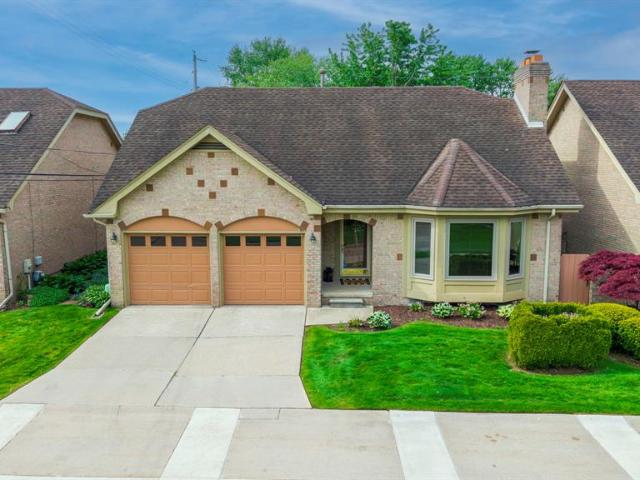 Condo for sale in Saint Clair Shores, Michigan
