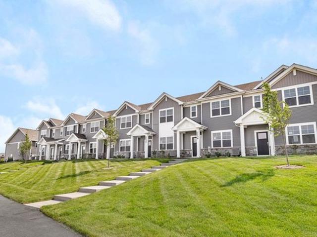 Townhouse for sale in Oswego, Illinois