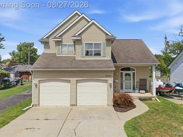 House for sale in Saint Clair Shores, Macomb County