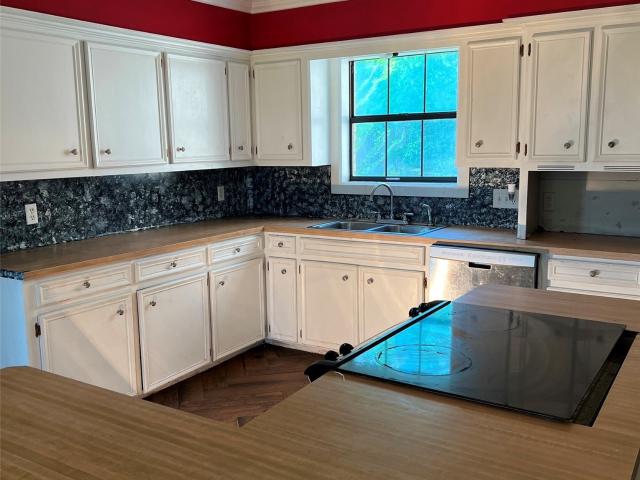 House for sale in Henderson, Texas