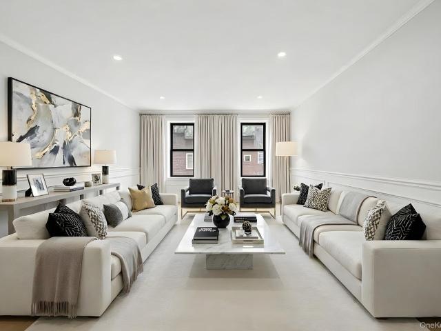 Property for sale in The Bronx, Arverne