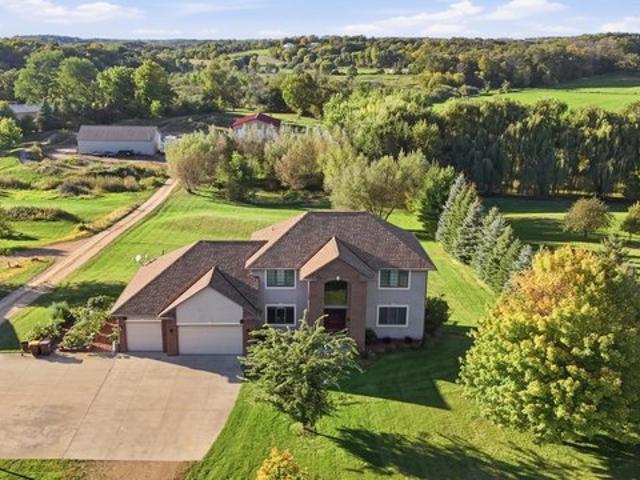 House for sale in Jordan, Scott County