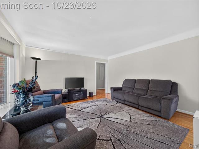 House for sale in Sylvan Manor, West Bloomfield Township