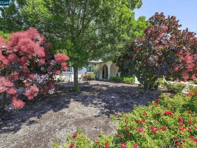 House for sale in Martinez, California