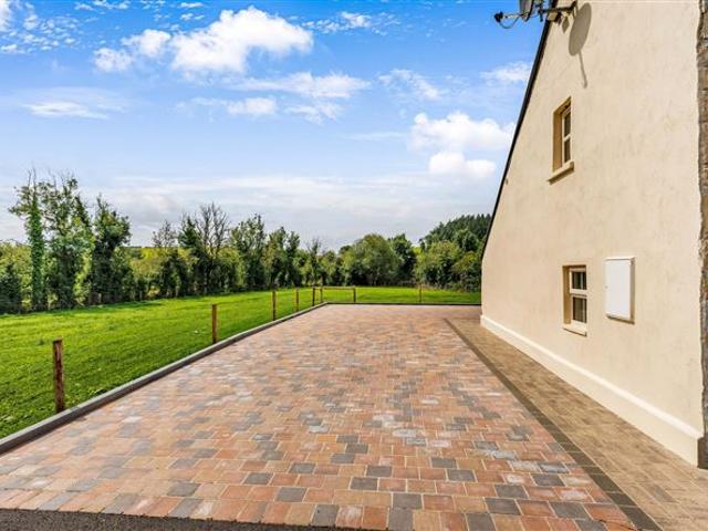 Detached House for sale in Bailieborough, Ulster