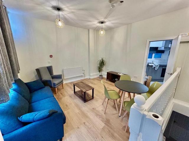 House for rent in Kentish Town, Greater London