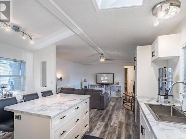 House for sale in Clayoquot, British Columbia