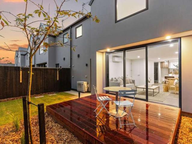 Townhouse for sale in Heathcote, Canterbury