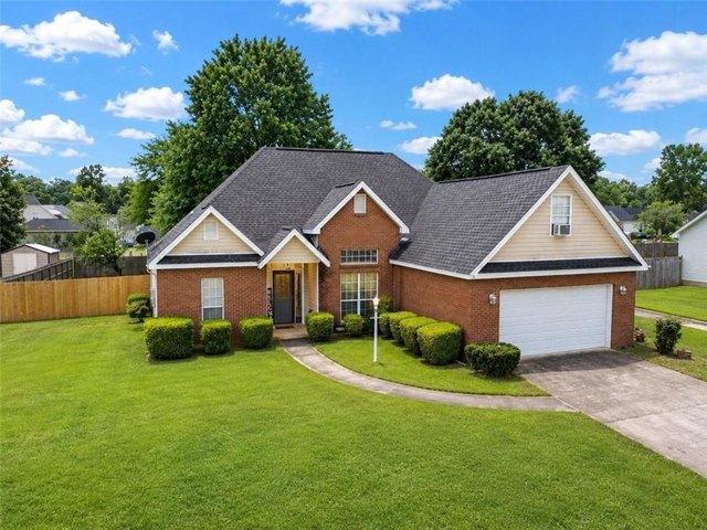 House for sale in Kathleen, Georgia