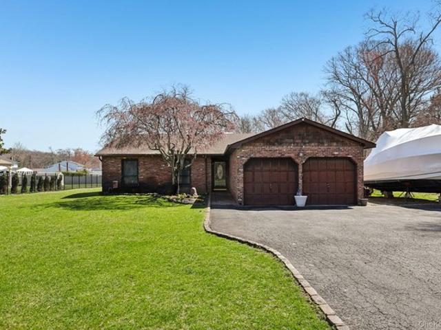 House for sale in Bohemia, New York