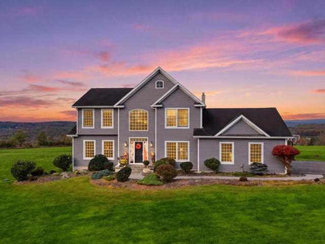 House for sale in Honesdale, Wayne County