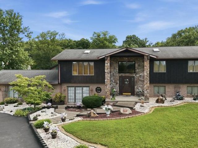 House for sale in Fort Ashby, Mineral County
