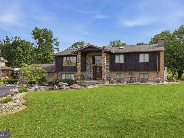 House for sale in Fort Ashby, Mineral County