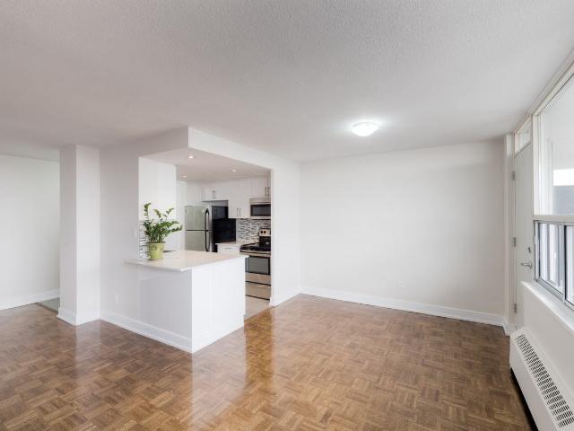 Apartment for rent in Toronto—St. Paul's, Toronto