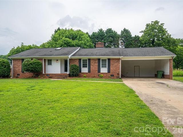 House for sale in Mount Holly, North Carolina