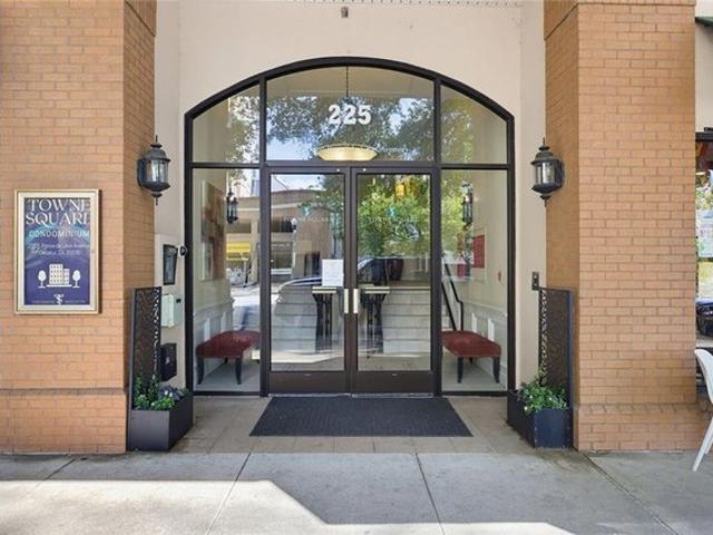 Condo for sale in Decatur, Georgia